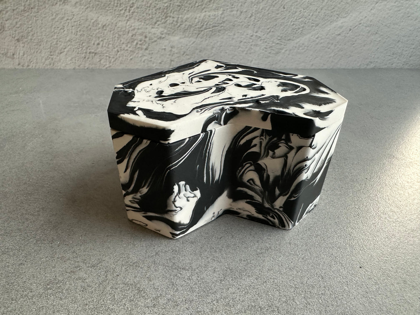 Storm Geometric Heart Box